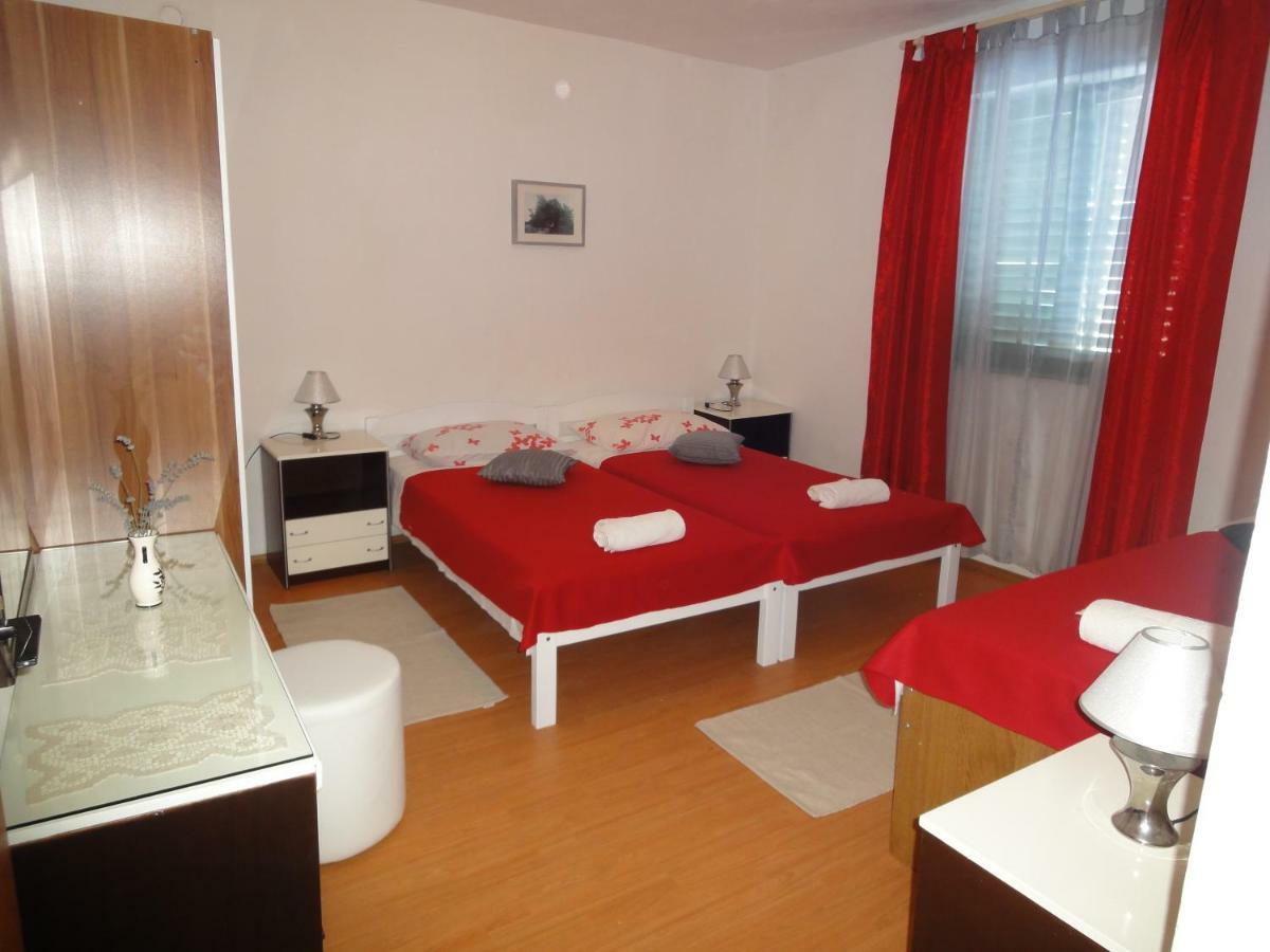 Apartments Villa Ana Дрвеник-Мали Экстерьер фото